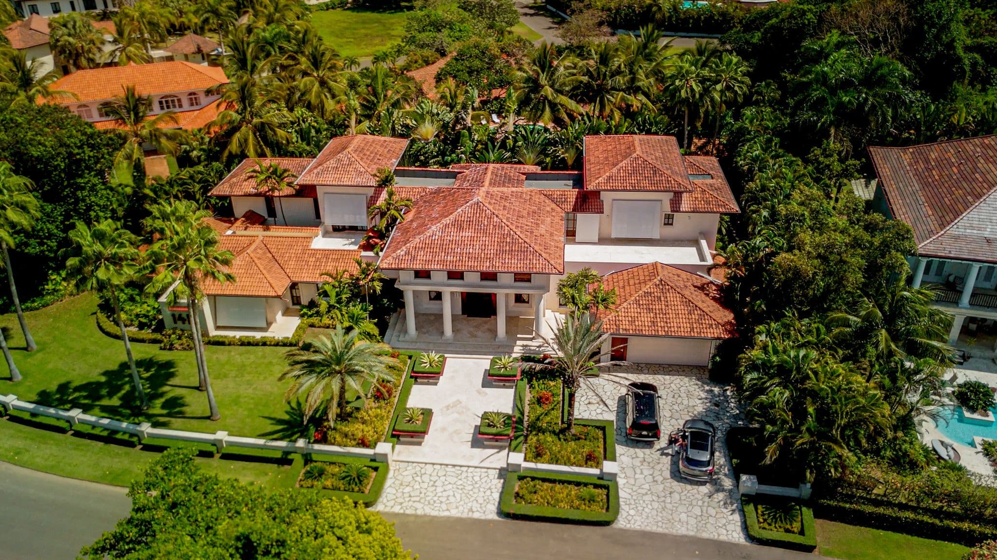 Villa mit 7 Schlafzimmern und Salzwasserpool in Sea Horse Ranch, Cabarete — Außenansicht