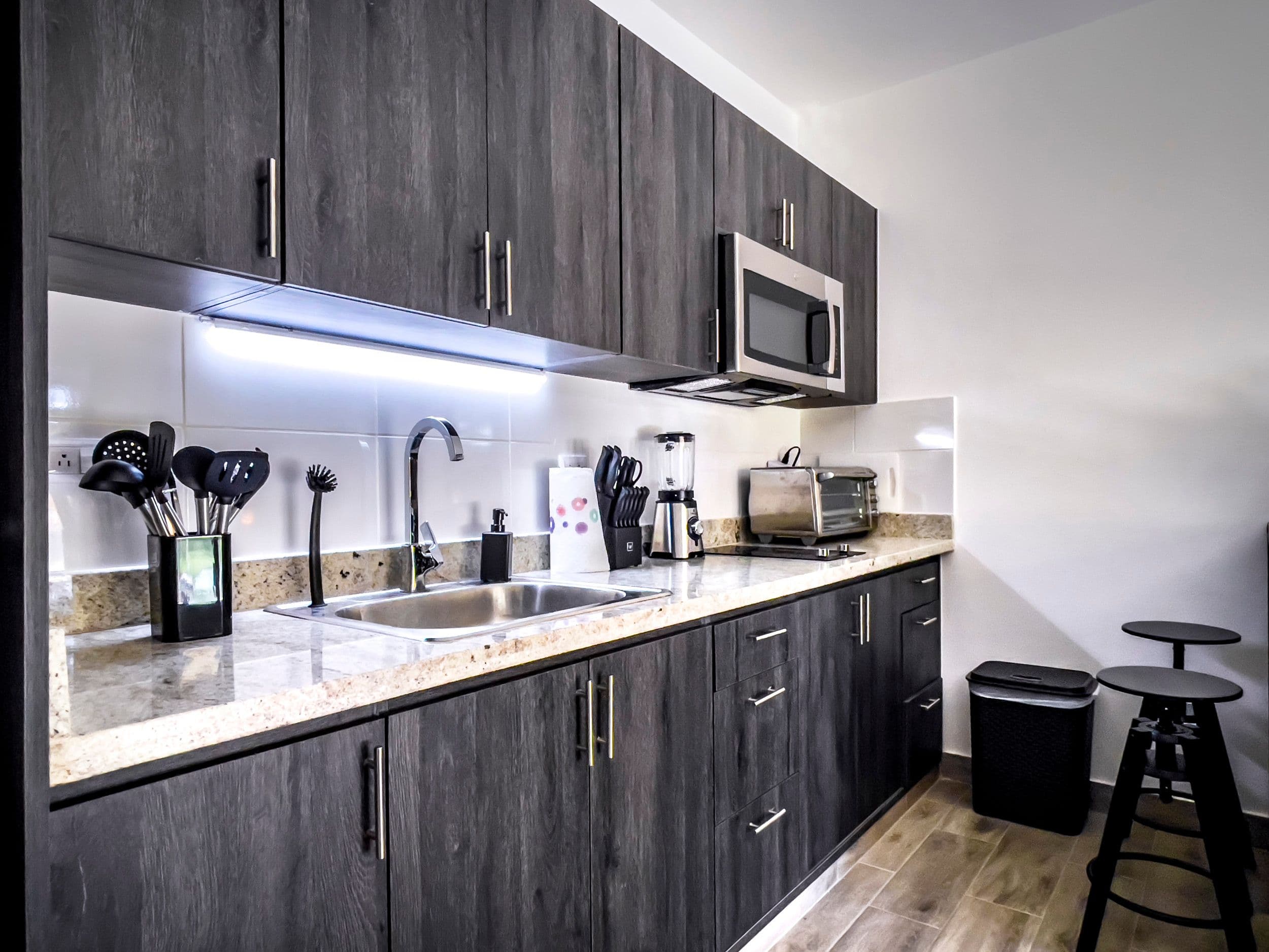 1-Bedroom Furnished Condo near Sosúa Beach in Hill Side Condos — Kitchen