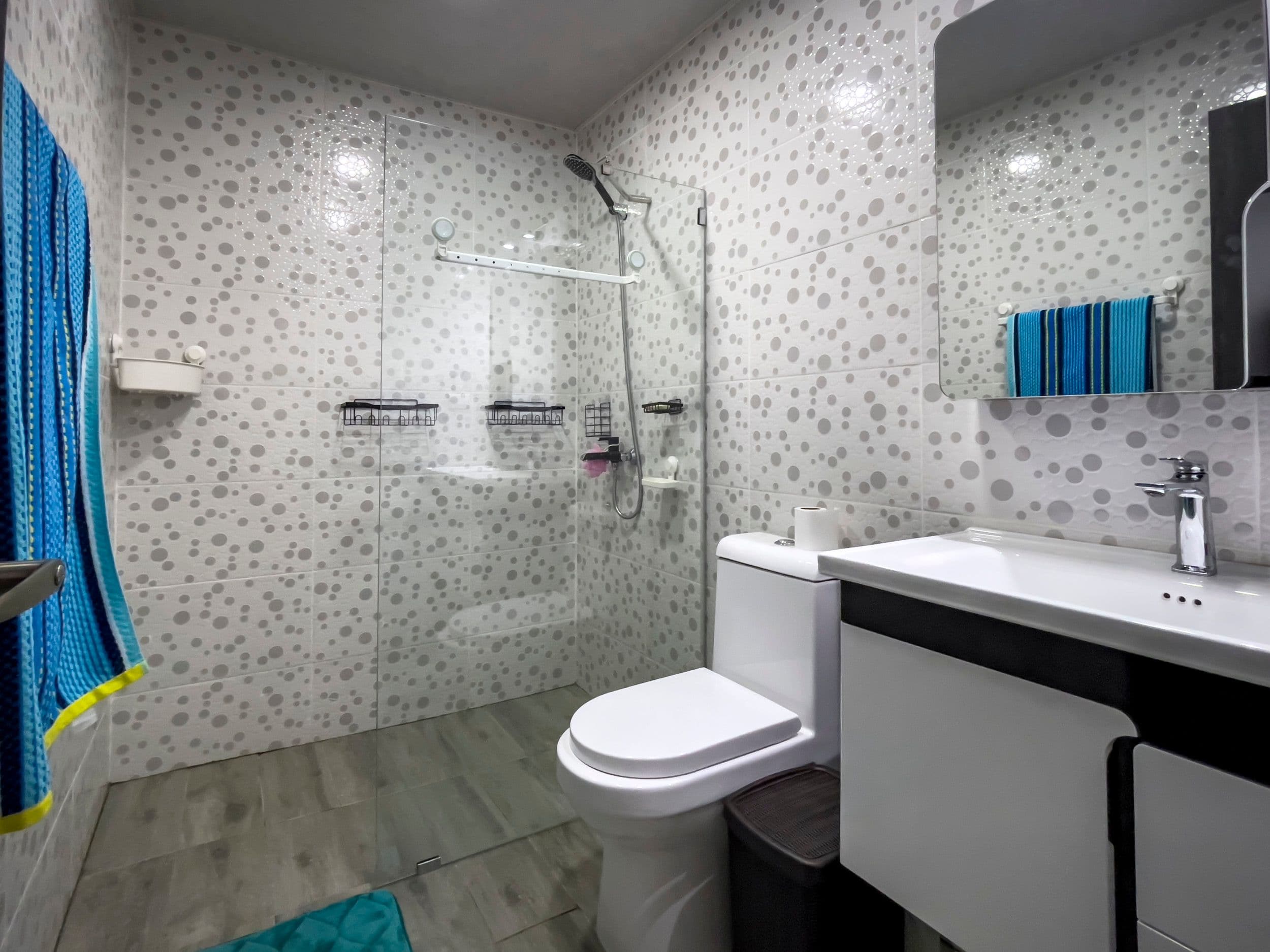 1-Bedroom Furnished Condo near Sosúa Beach in Hill Side Condos — Bathroom