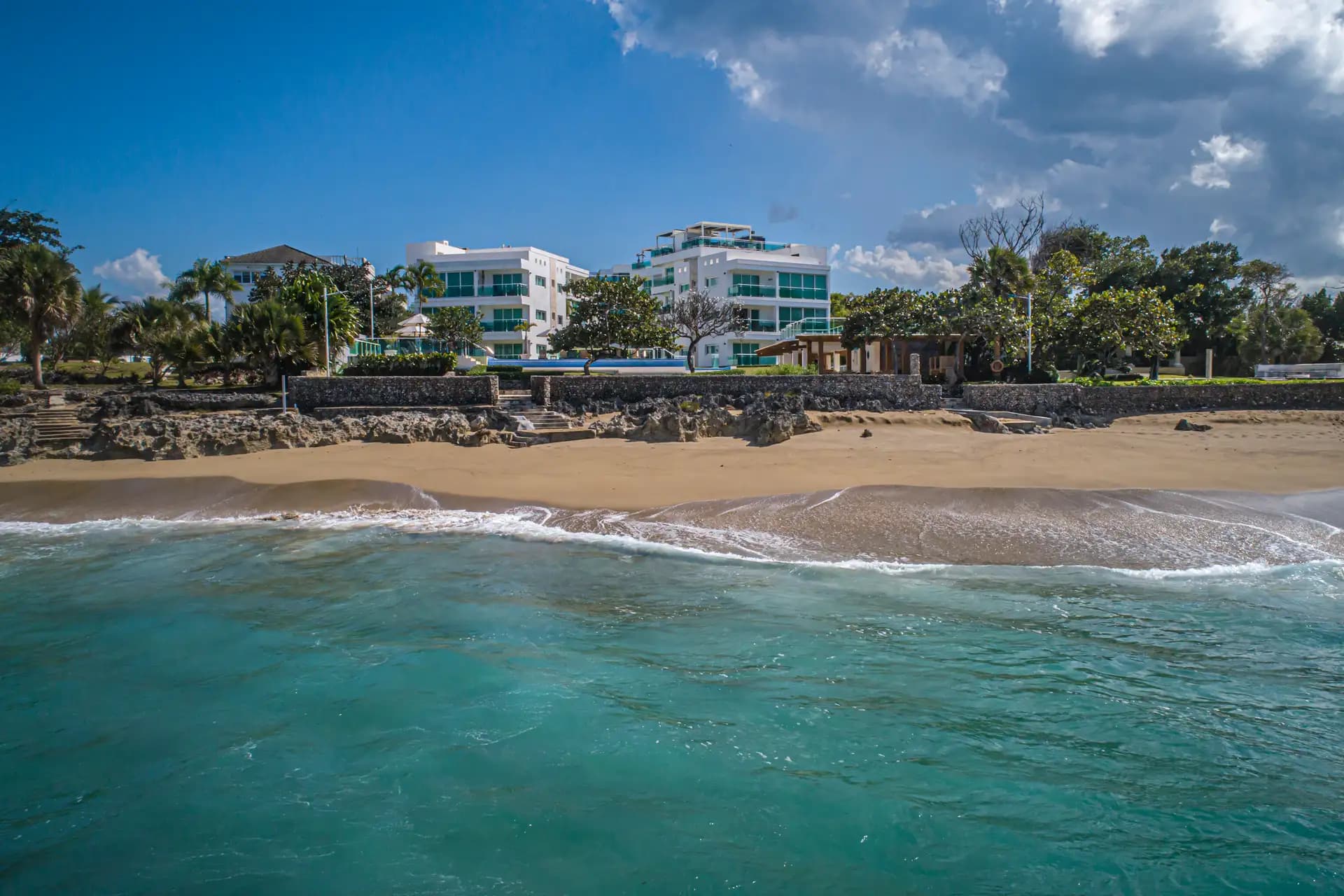 Zweigeschossiges Penthouse mit 2 Schlafzimmern und Meerblick in Playa Laguna, Sosúa — Umgebung