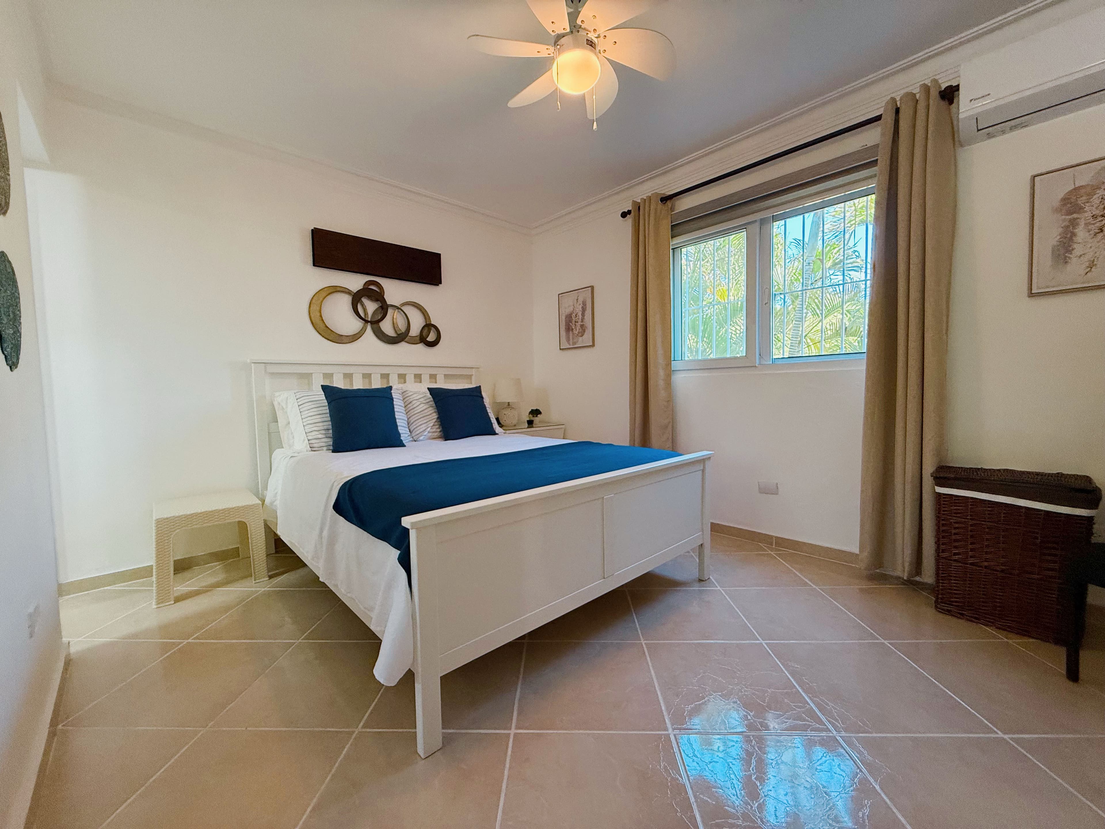 Appartement meublé 1 chambre avec grand balcon au centre de Sosúa — Bedroom