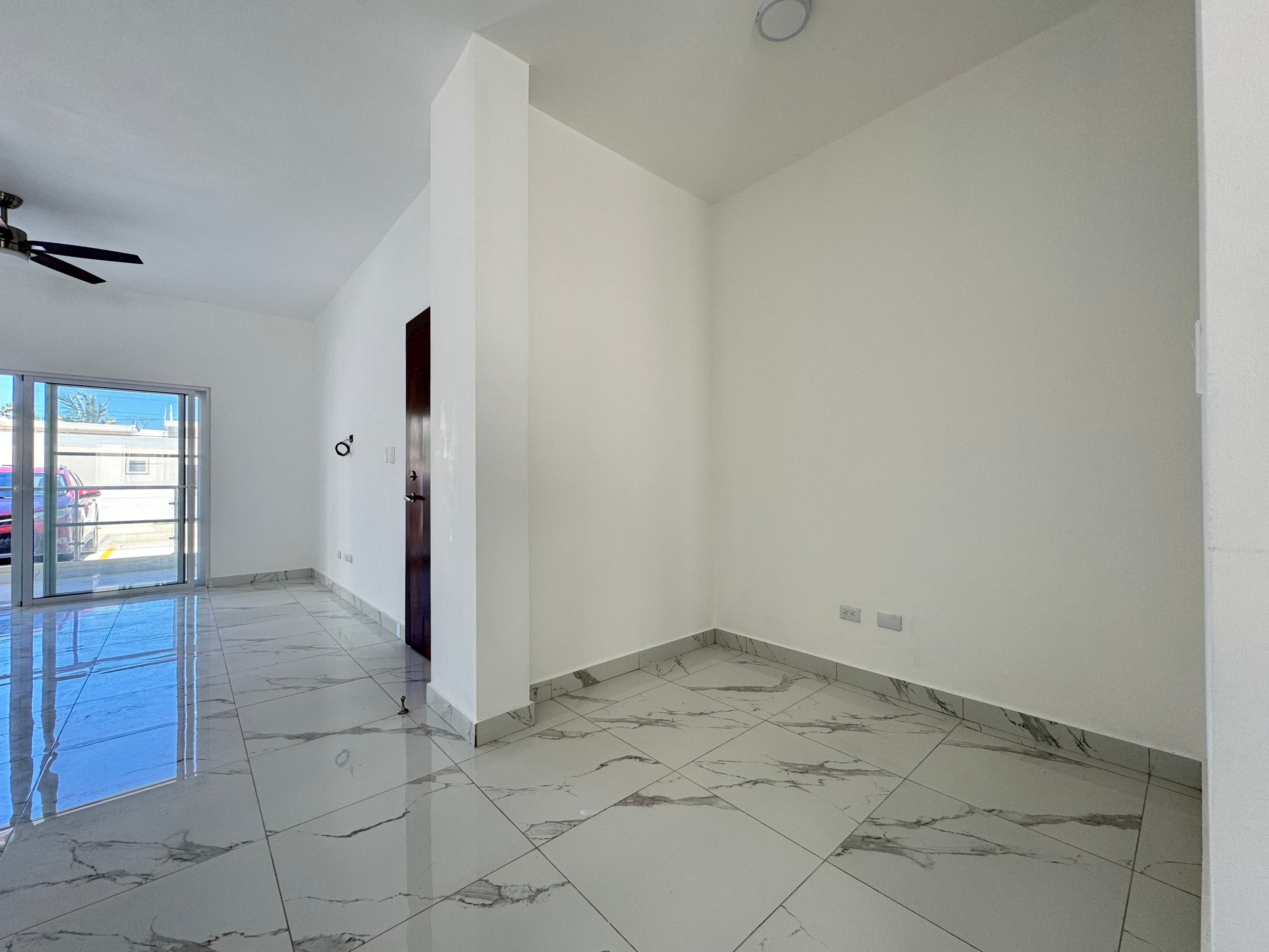 2-Bedroom Apartment with owner financing for sale, Foto 9