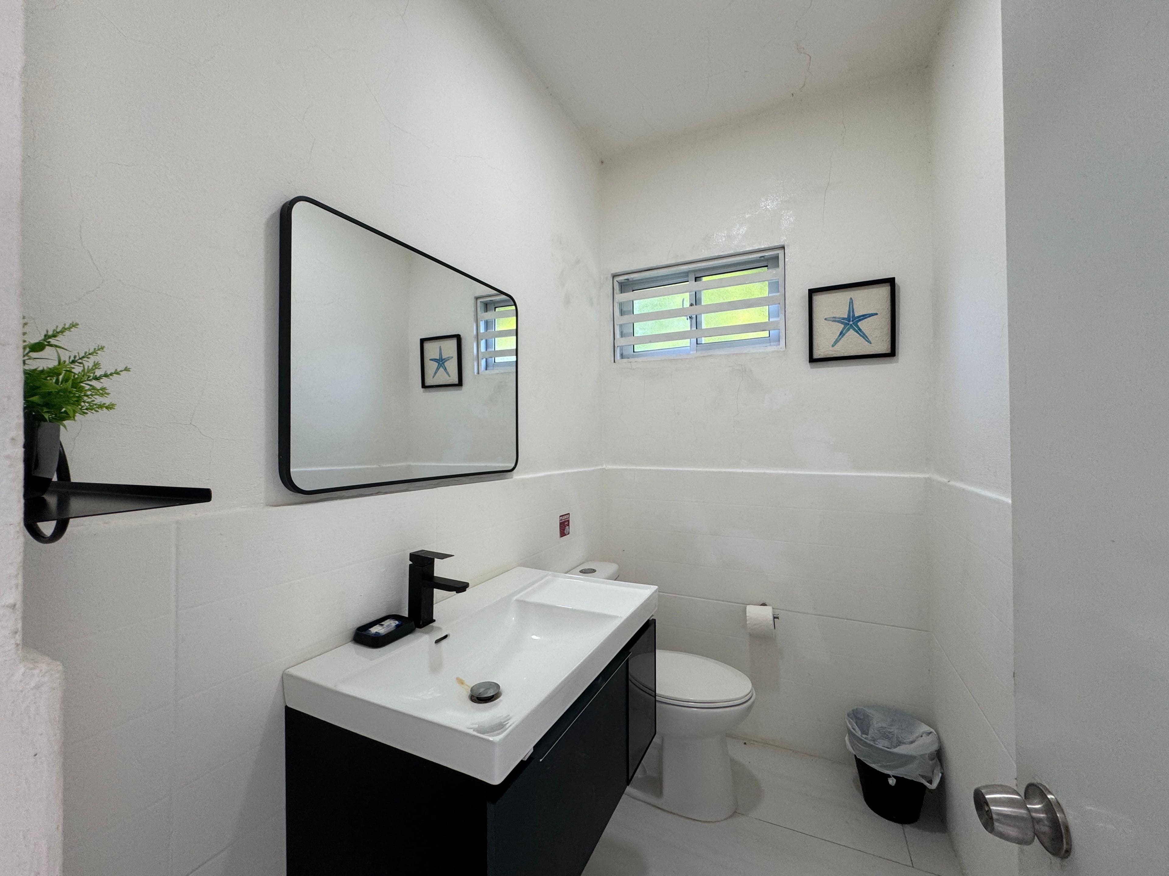 Stadthaus mit 3 Schlafzimmern und privatem Pool im Zentrum von Sosúa — Gäste-WC