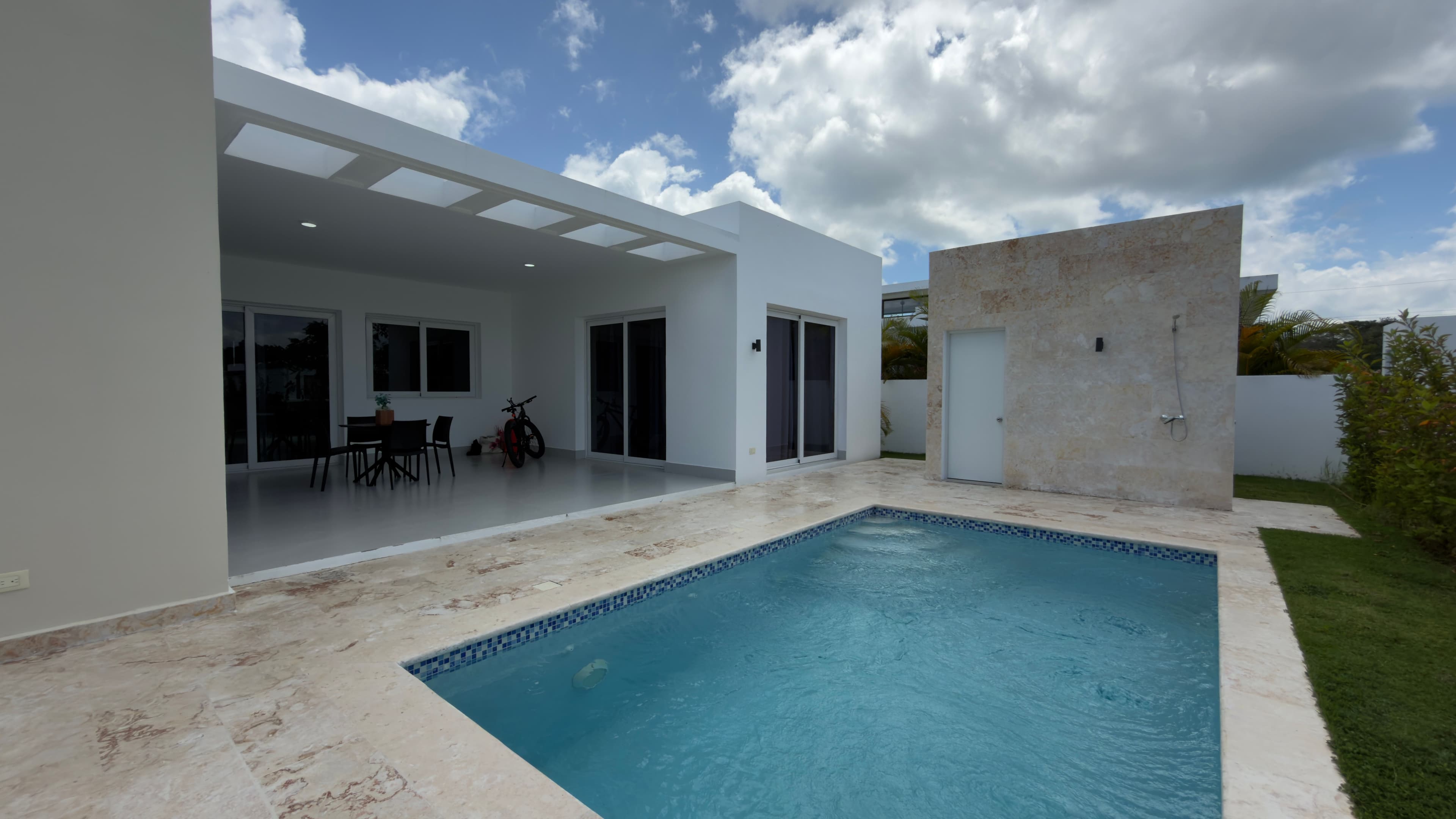 3-Bedroom Furnished Villa with Private Pool in Sosúa Ocean Village — Terrace