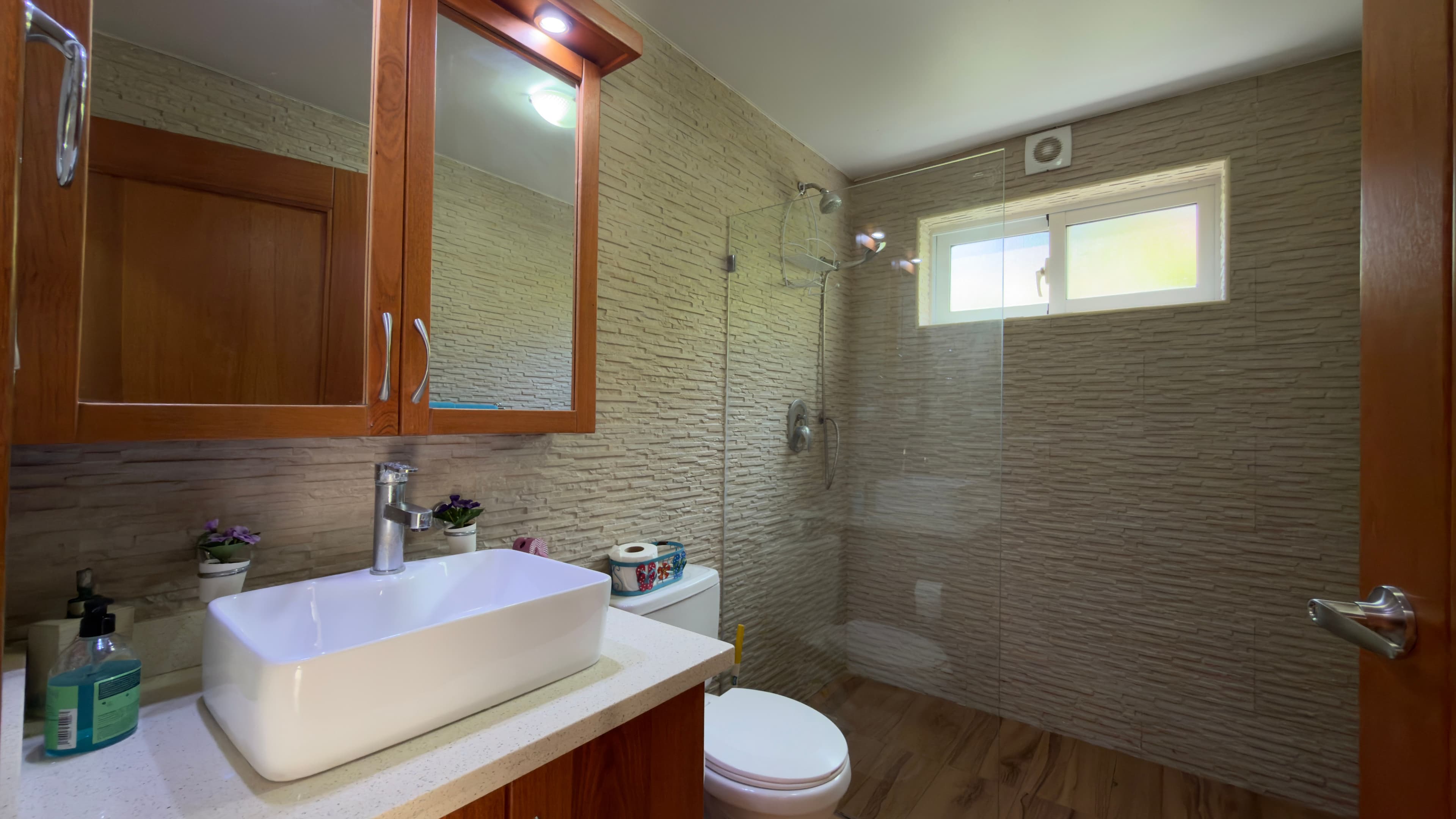 Schlüsselfertige Villa mit 3 Schlafzimmern und privatem Pool in Sosúa Ocean Village — Bad