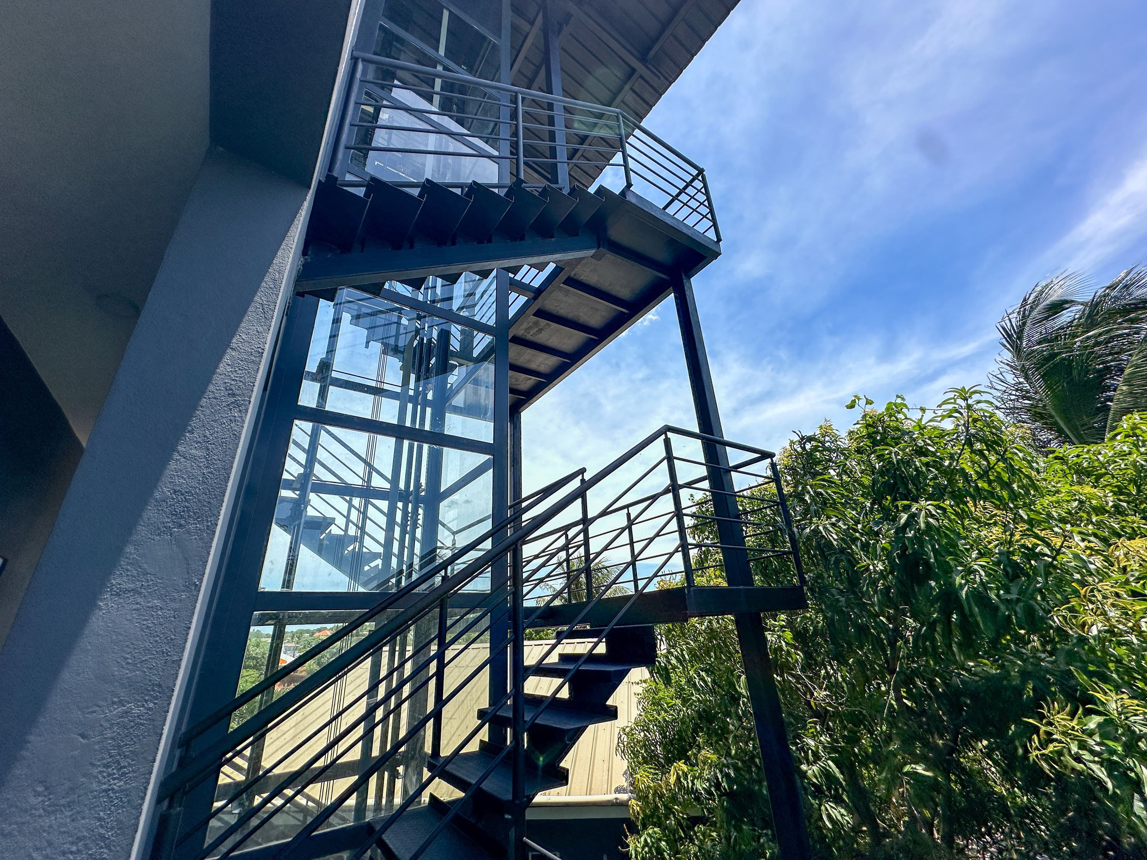 2-Bedroom Turn-Key Condo at Rizz Suites - Sosúa — Staircase