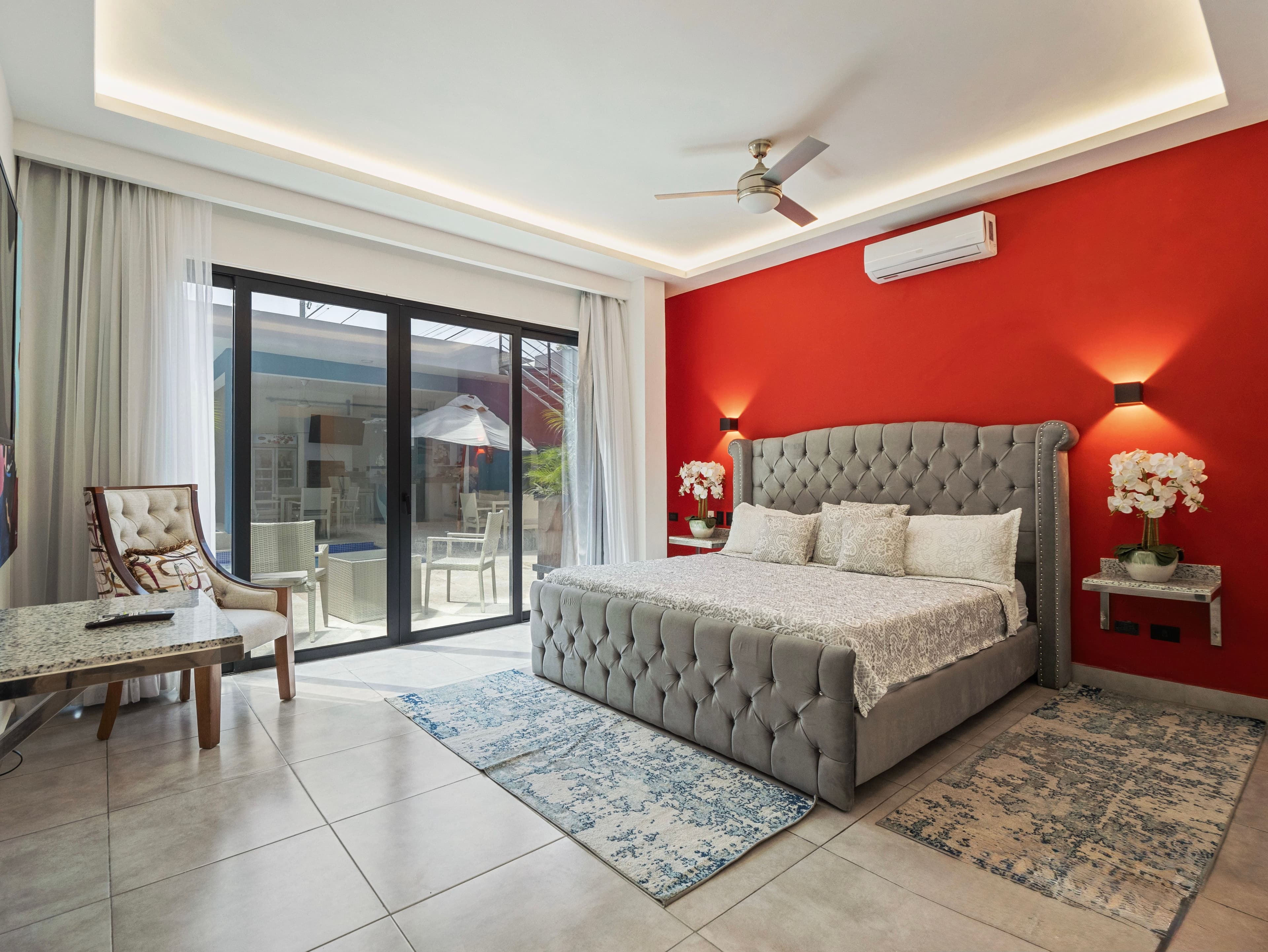 1-Bedroom Deluxe Rental Apartment with Pool and Gym in Sosúa — Bedroom
