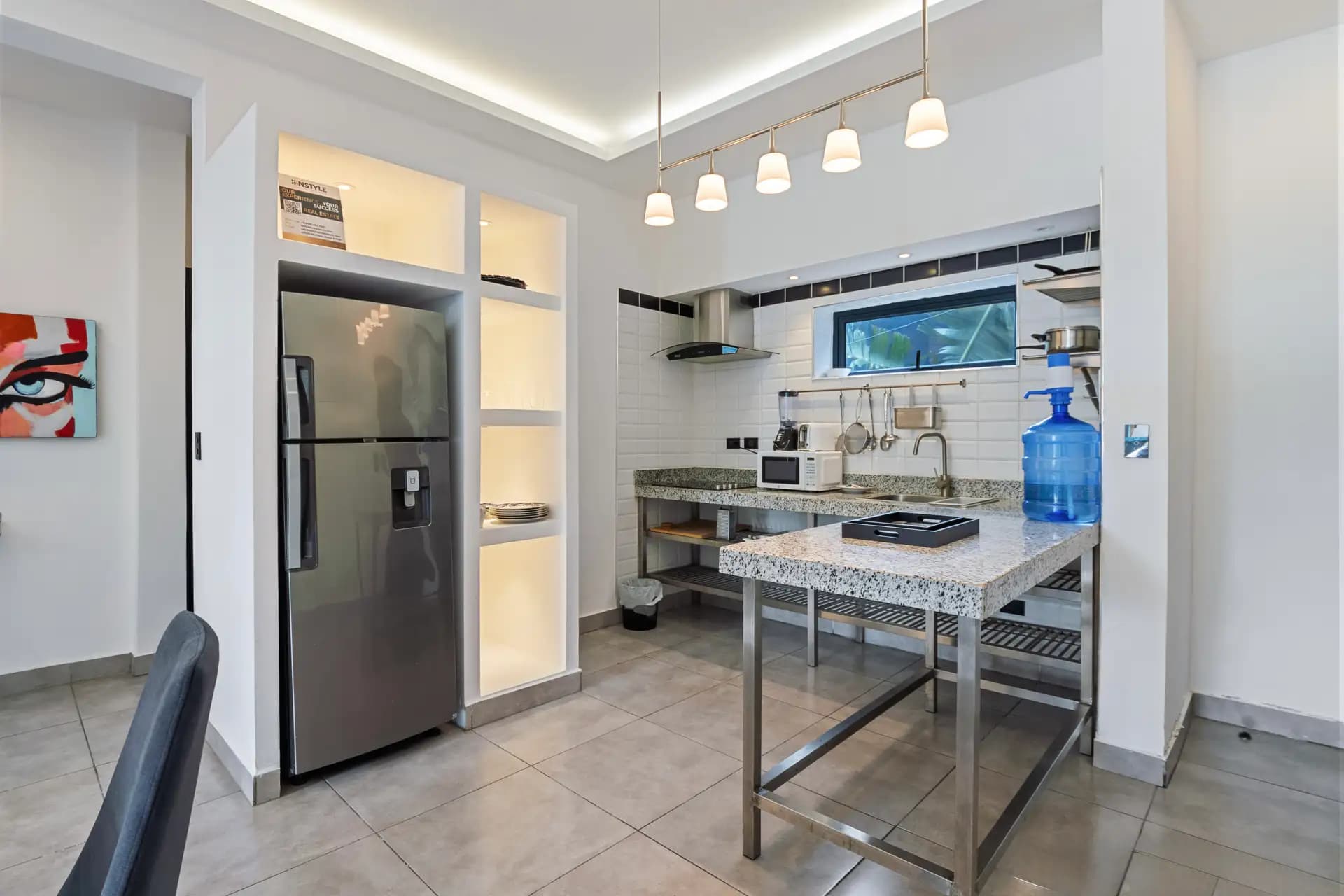 1-Bedroom Deluxe Rental Apartment with Pool and Gym in Sosúa — Kitchen