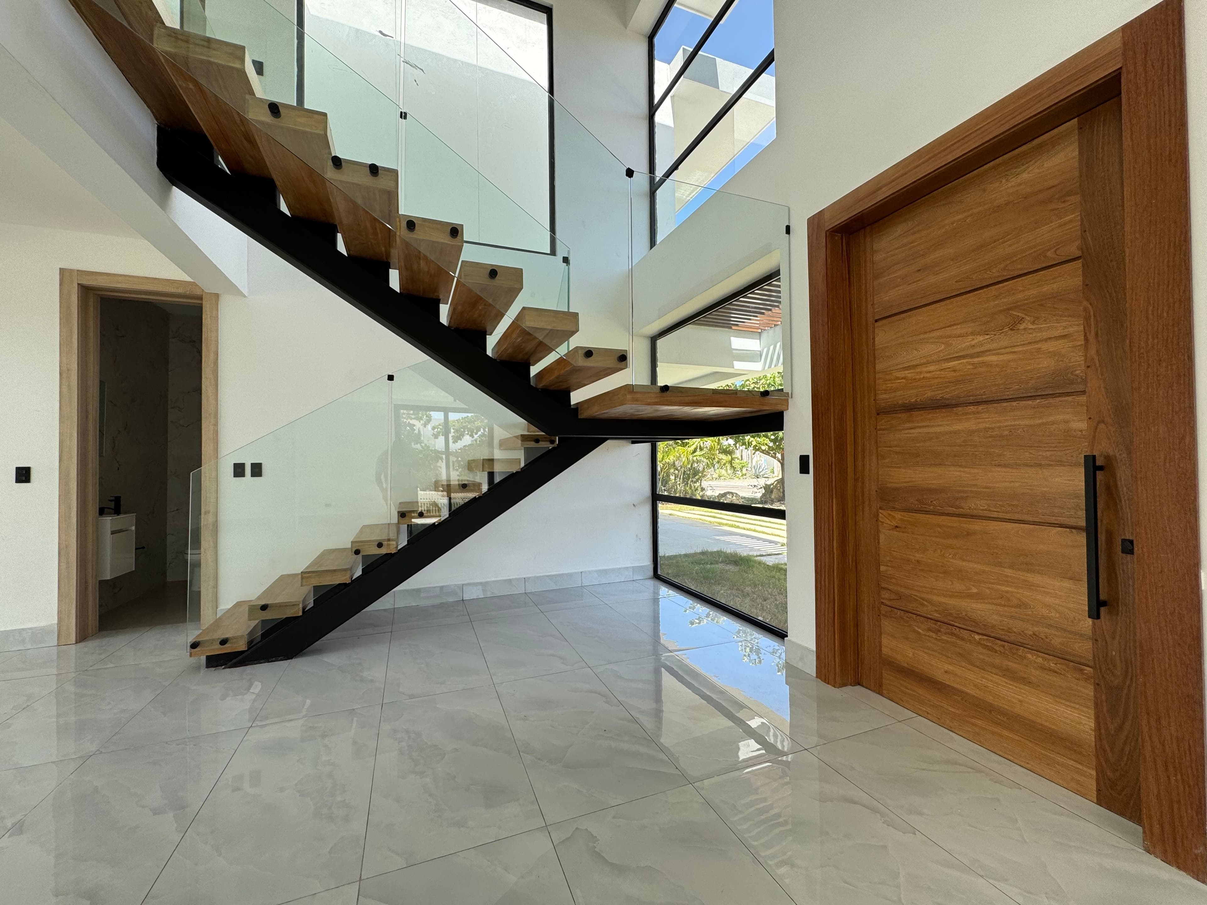 Вілла з 4 спальнями на завершальному етапі в Sosúa Ocean Village — Staircase