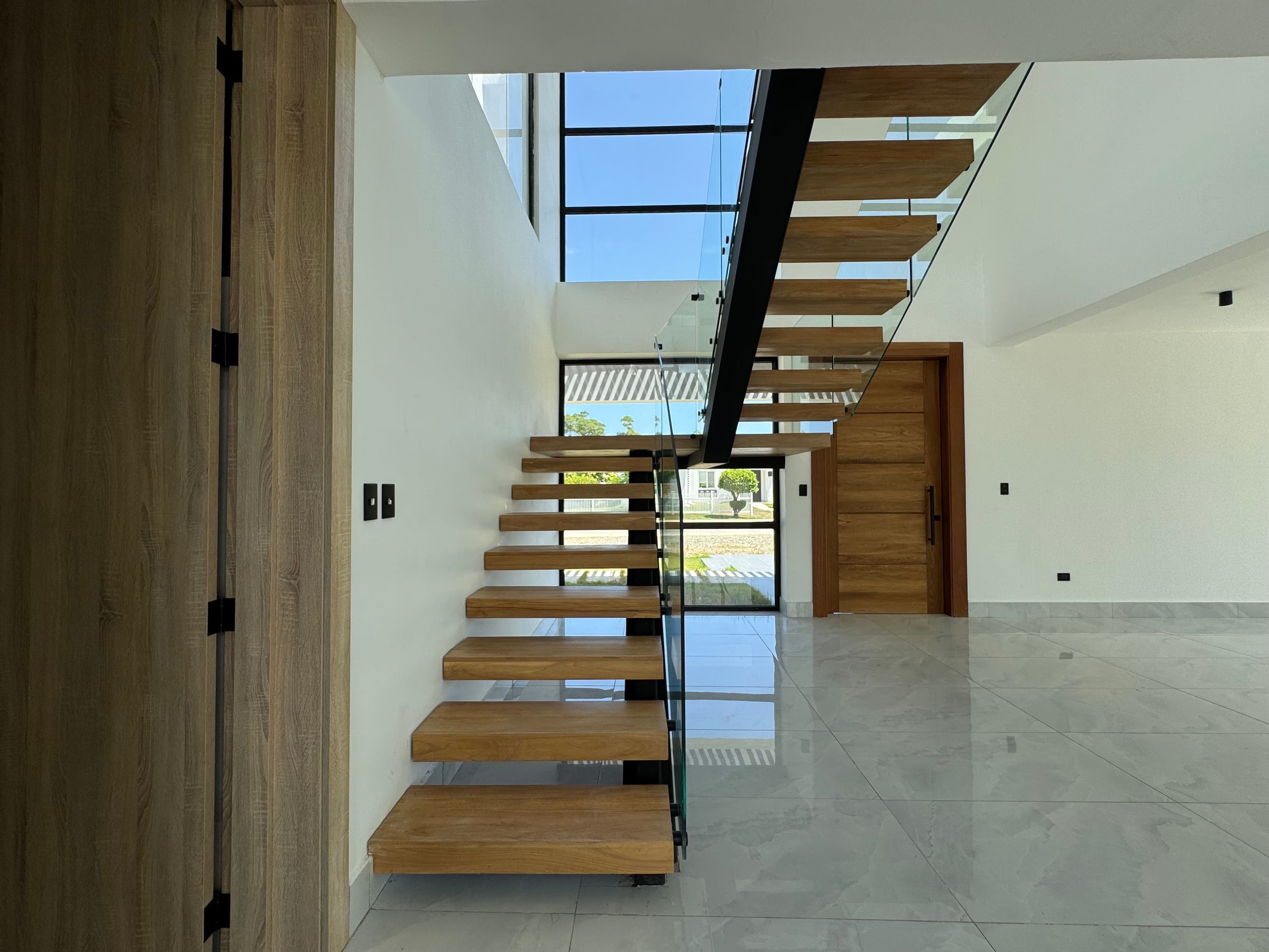 Вілла з 4 спальнями на завершальному етапі в Sosúa Ocean Village — Staircase