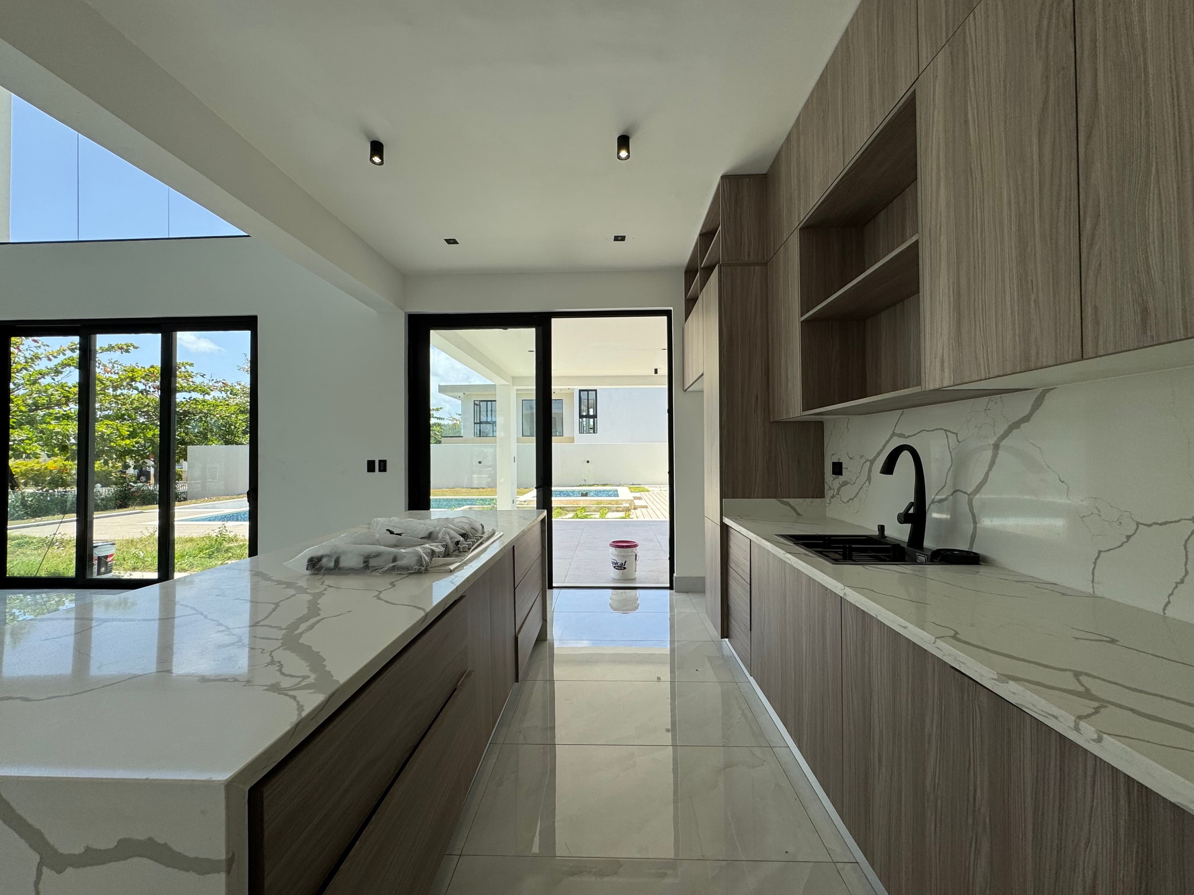 Вілла з 4 спальнями на завершальному етапі в Sosúa Ocean Village — Kitchen