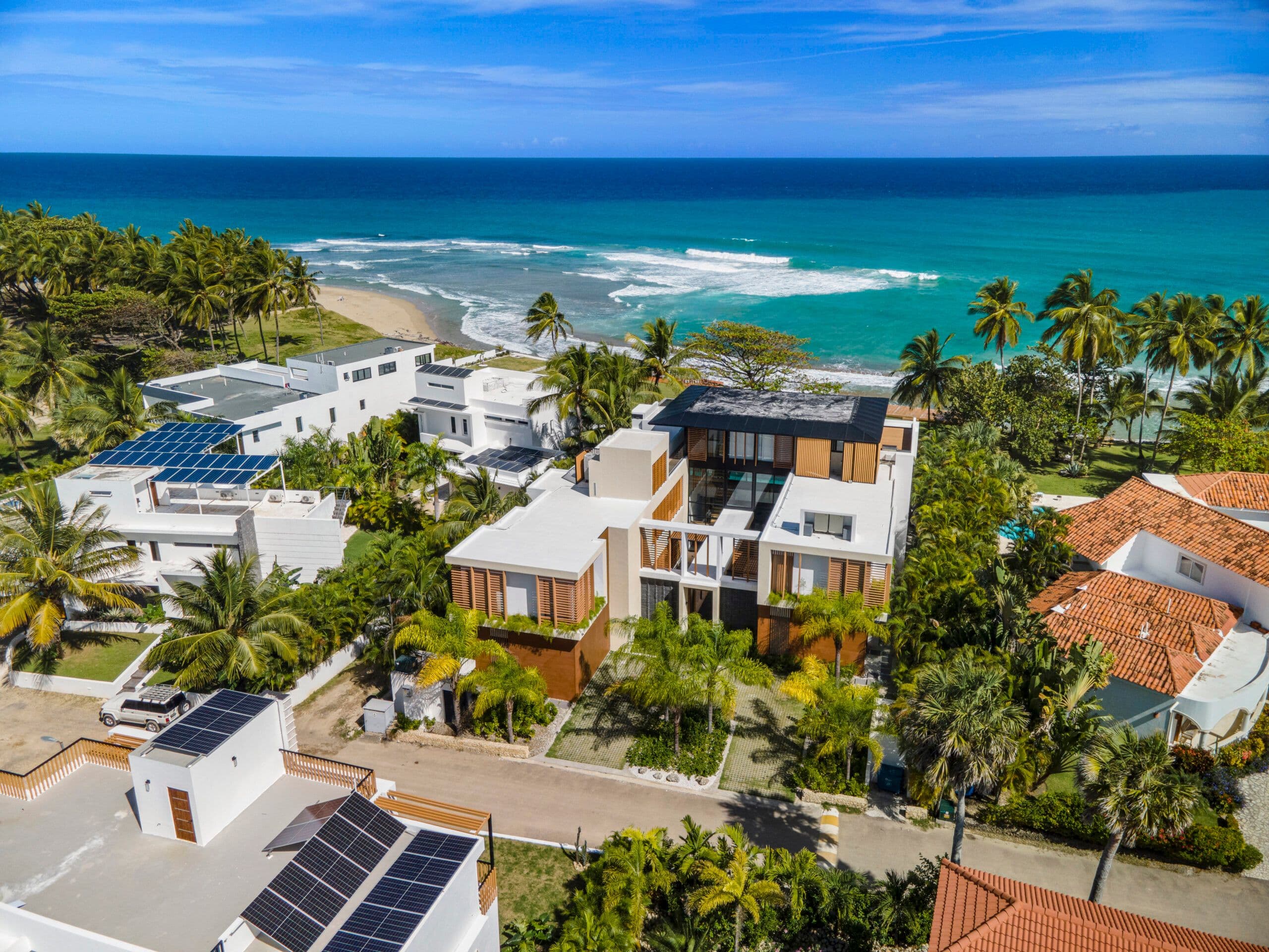 10-Bedroom Beachfront Villa with Infinity Pool in Playa Encuentro — Surroundings