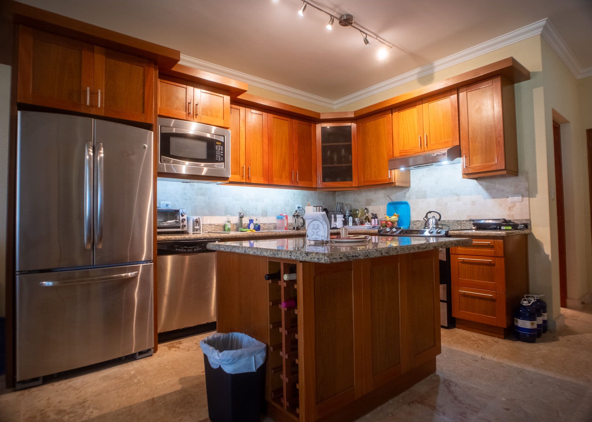 2-Bedroom Ocean View Apartment in Hispaniola Beach, Sosúa — Kitchen