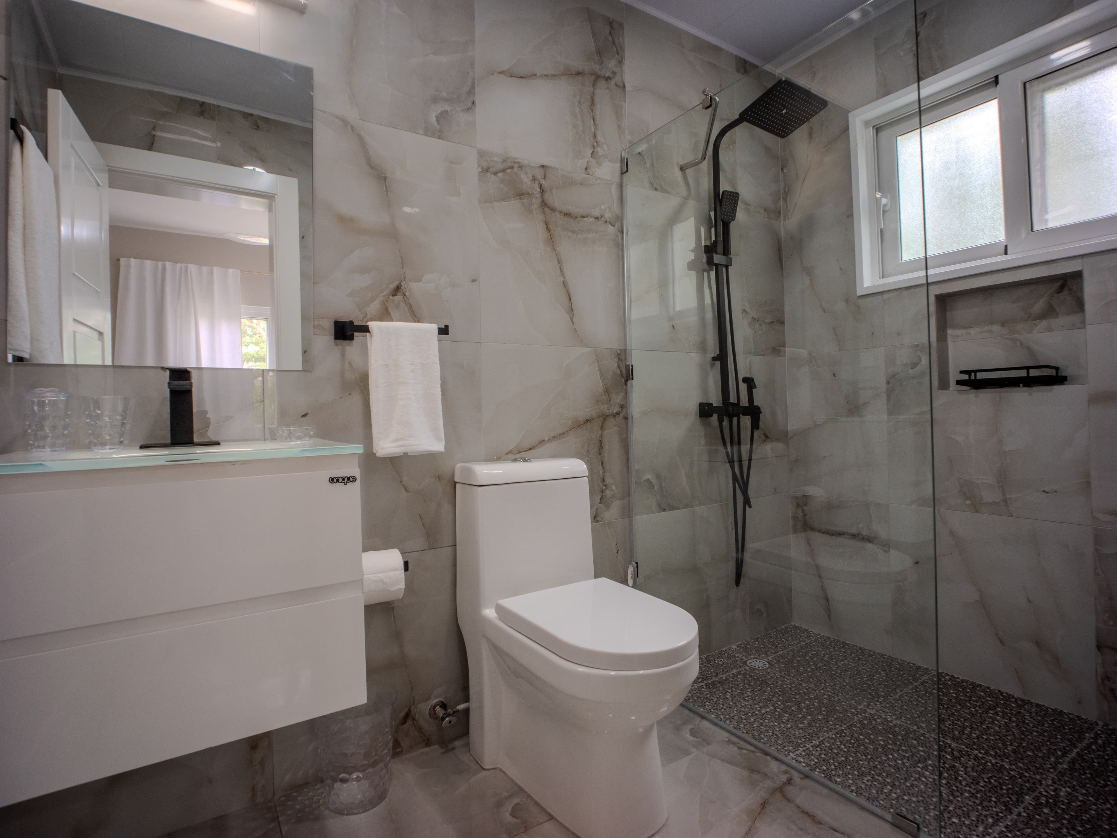 شقة من 3 غرف نوم بتشطيبات مطوّرة في Sosúa — Bathroom