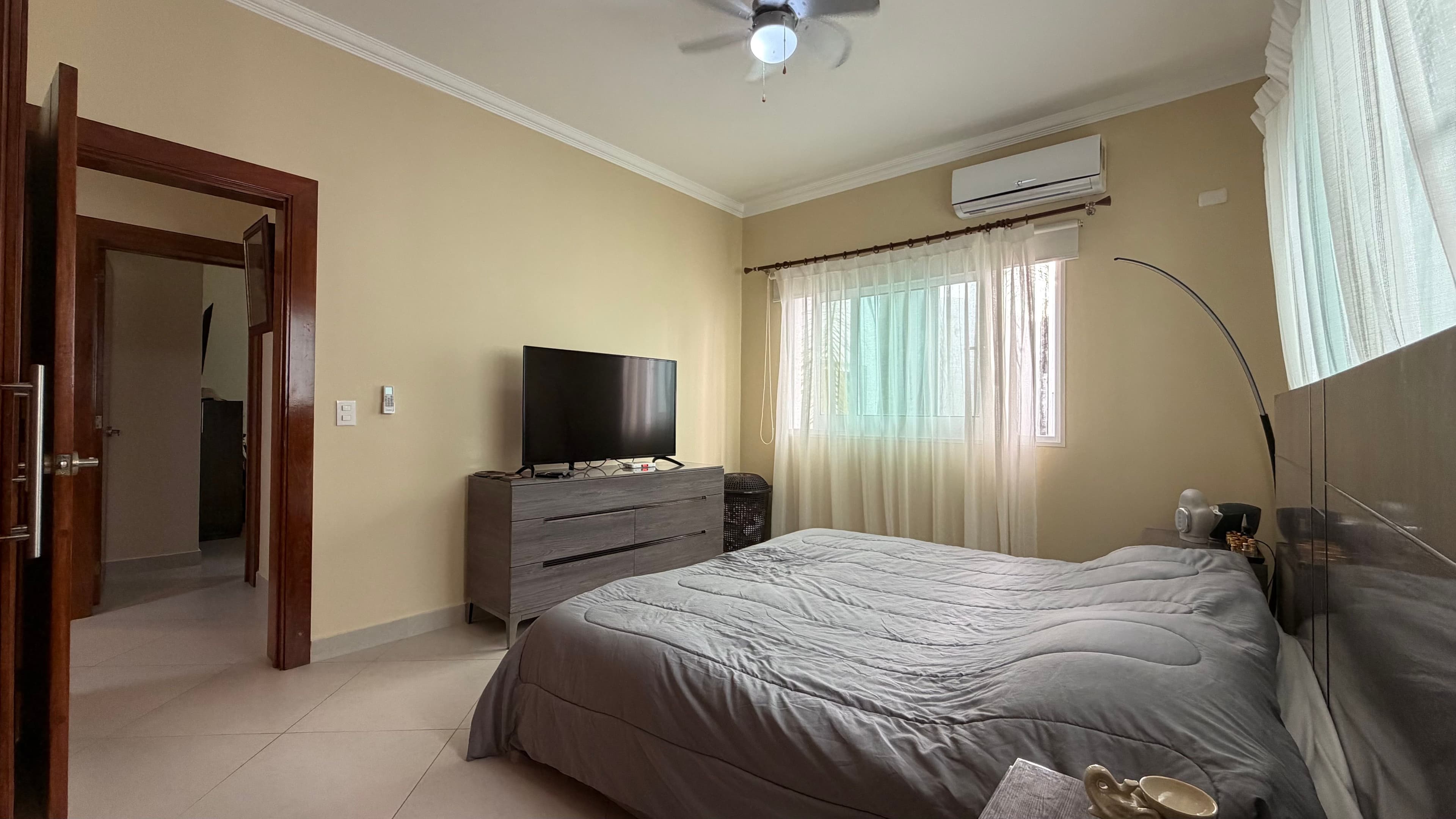 Wohnung am Meer mit 2 Schlafzimmern und Infinity-Pool in Bayrock, Sosúa — Schlafzimmer