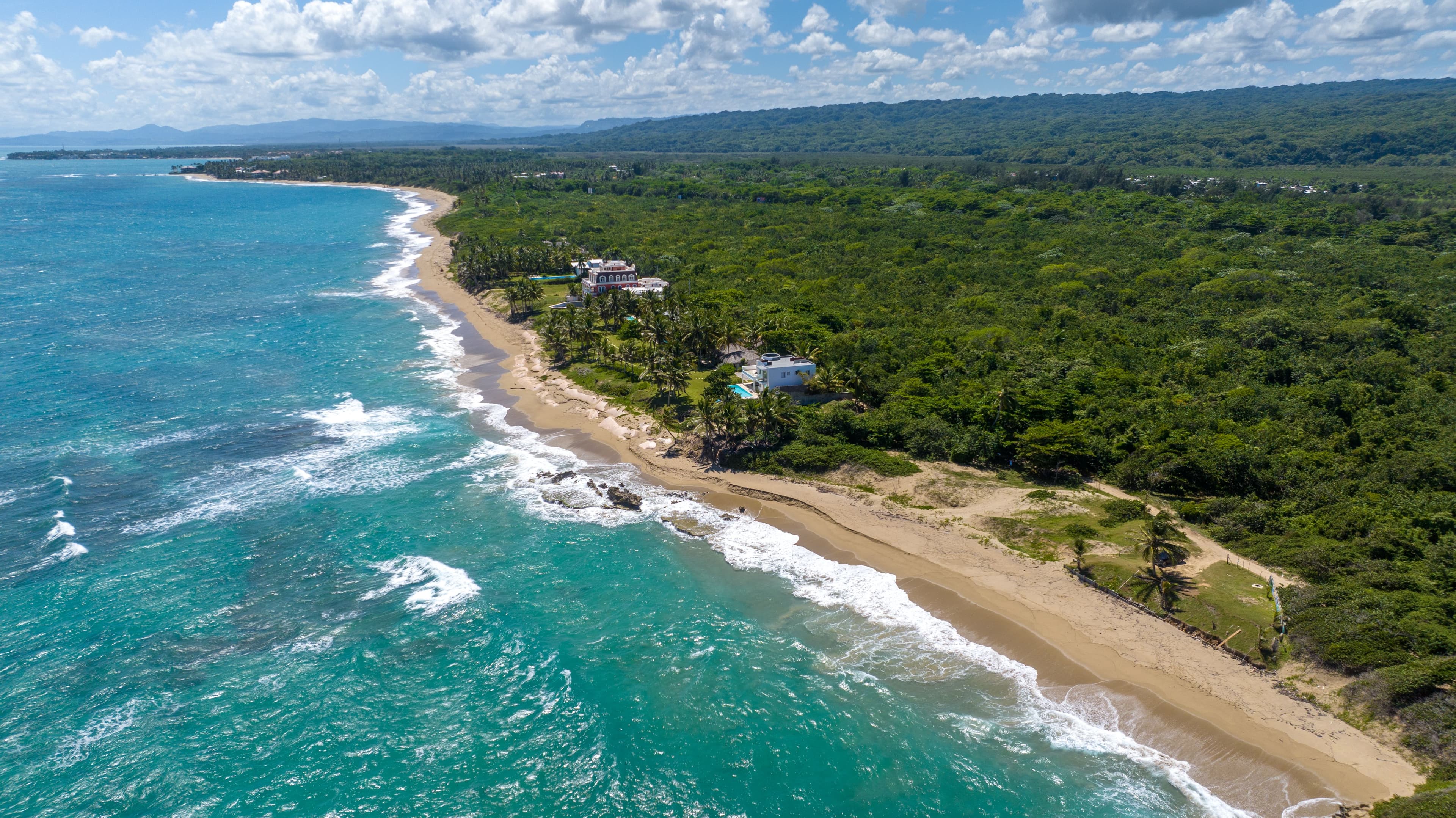 1,100 m² Beachfront Lot in Encuentro, Cabarete — Surroundings