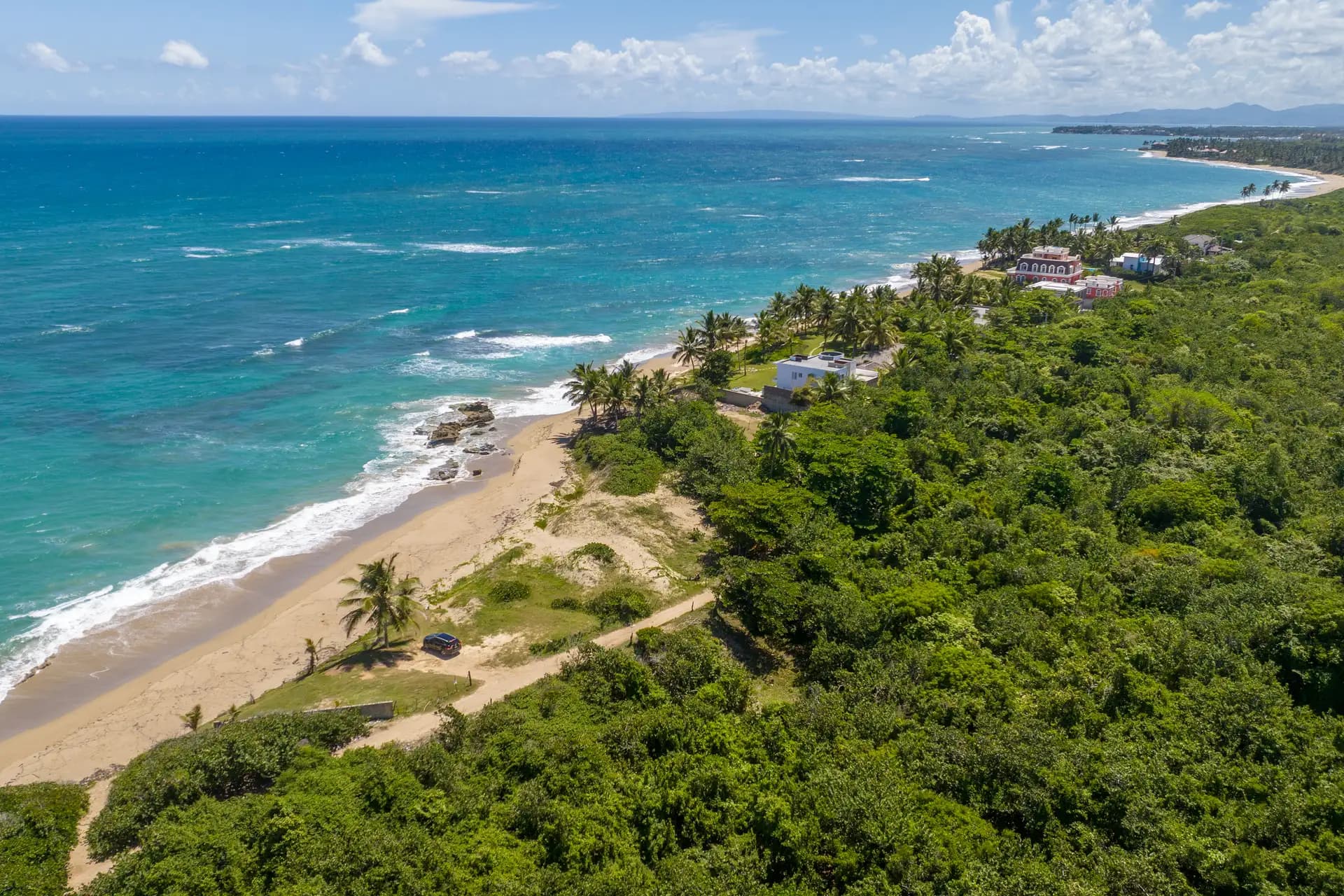 1,100 m² Beachfront Lot in Encuentro, Cabarete — Surroundings