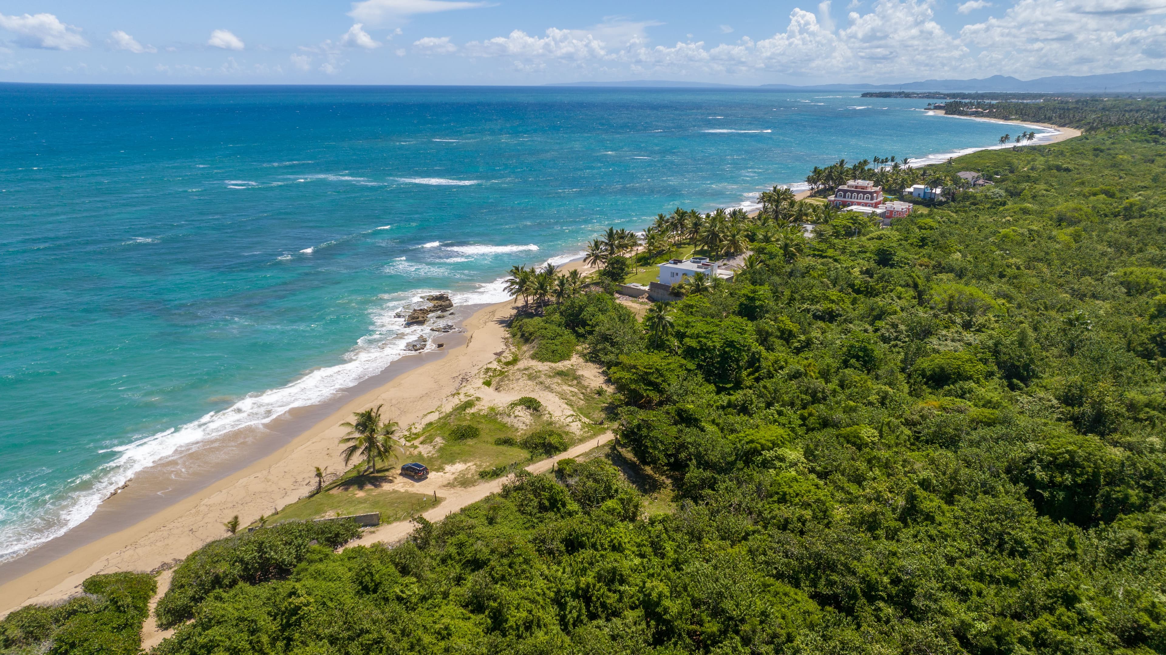 1,100 m² Beachfront Lot in Encuentro, Cabarete — Surroundings