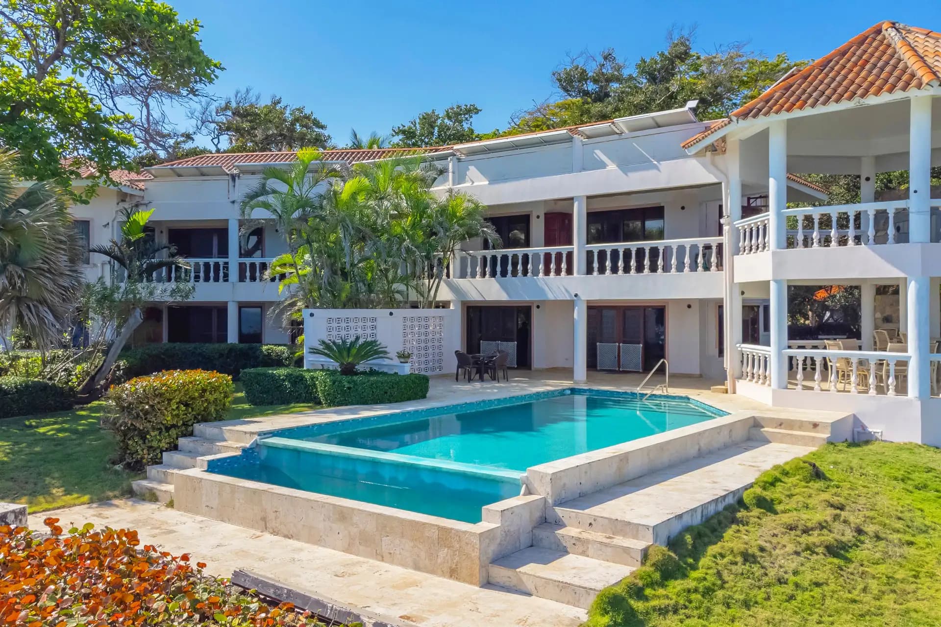 8-Bedroom Oceanfront Estate with Two Pools in Playa Chiquita, Sosúa, Sosúa