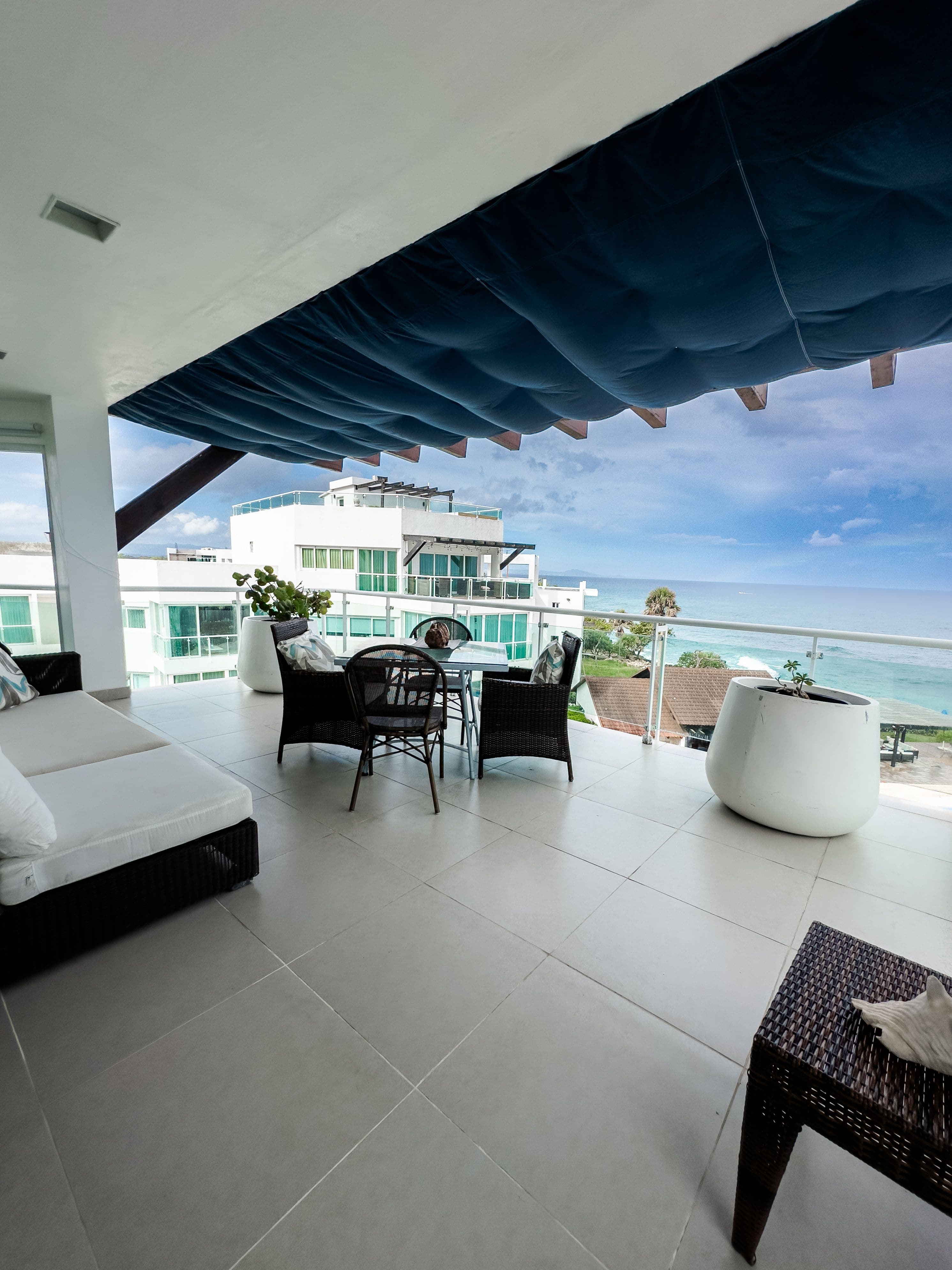 4-Bedroom Oceanfront Penthouse with Rooftop Terrace in Sosúa، الصورة 6