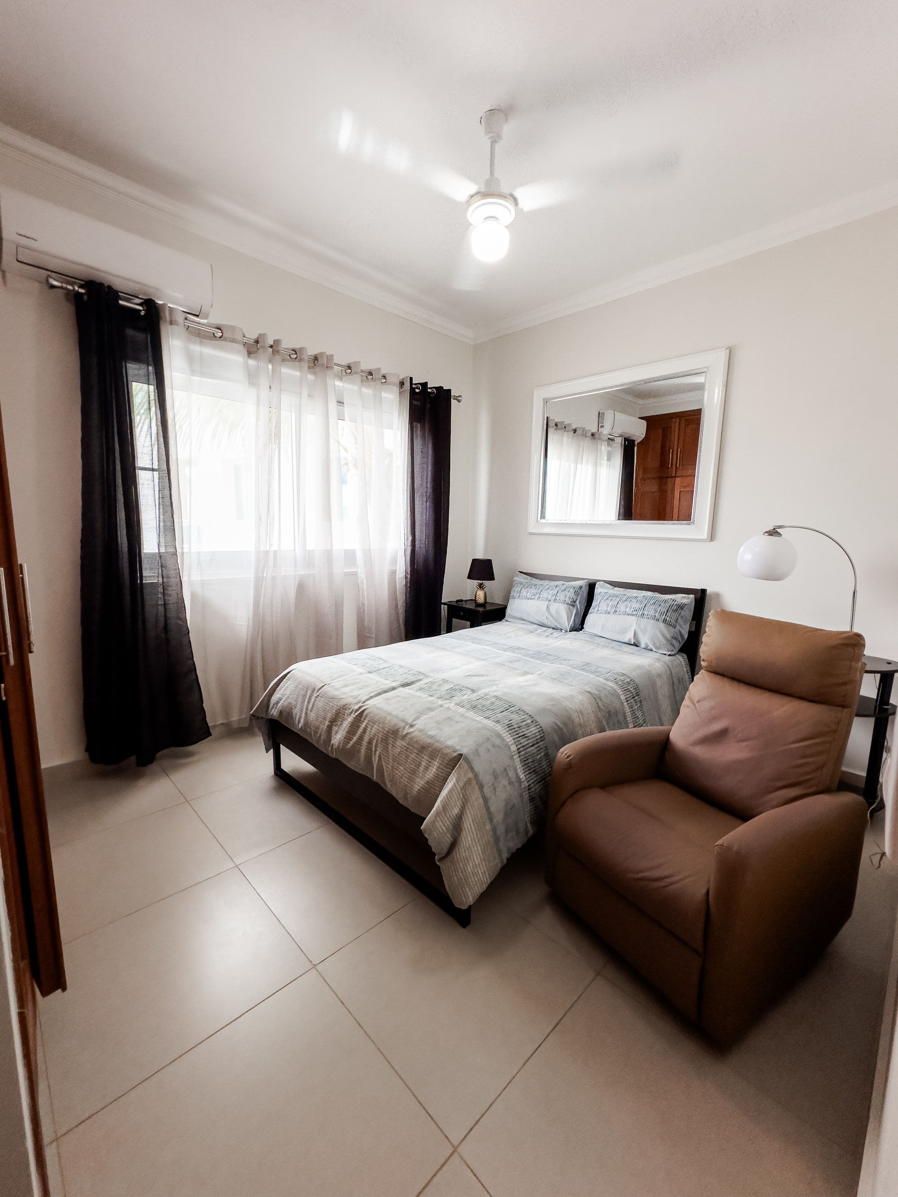 4-Bedroom Oceanfront Penthouse with Rooftop Terrace in Sosúa، الصورة 11