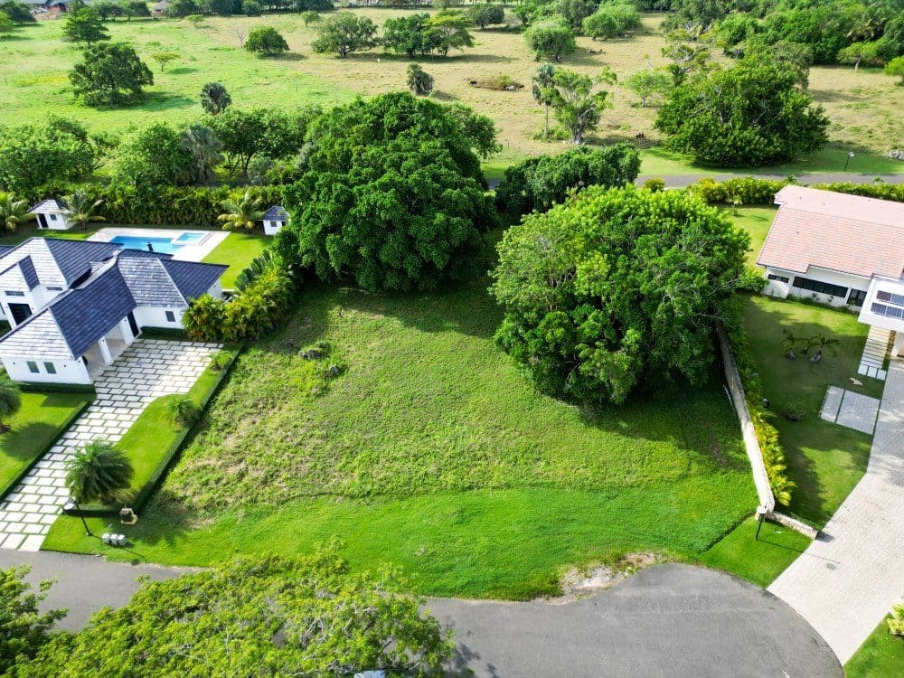 Baugrundstück mit 2,613 m² in einer Sackgasse in Sea Horse Ranch, Cabarete — Garten