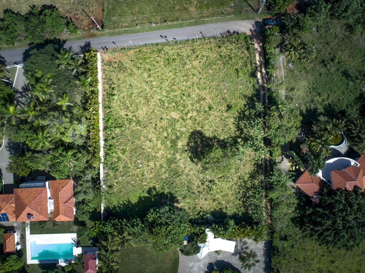 1,400 m² Residential Lot in Lomas Mironas, Cabarete — Surroundings