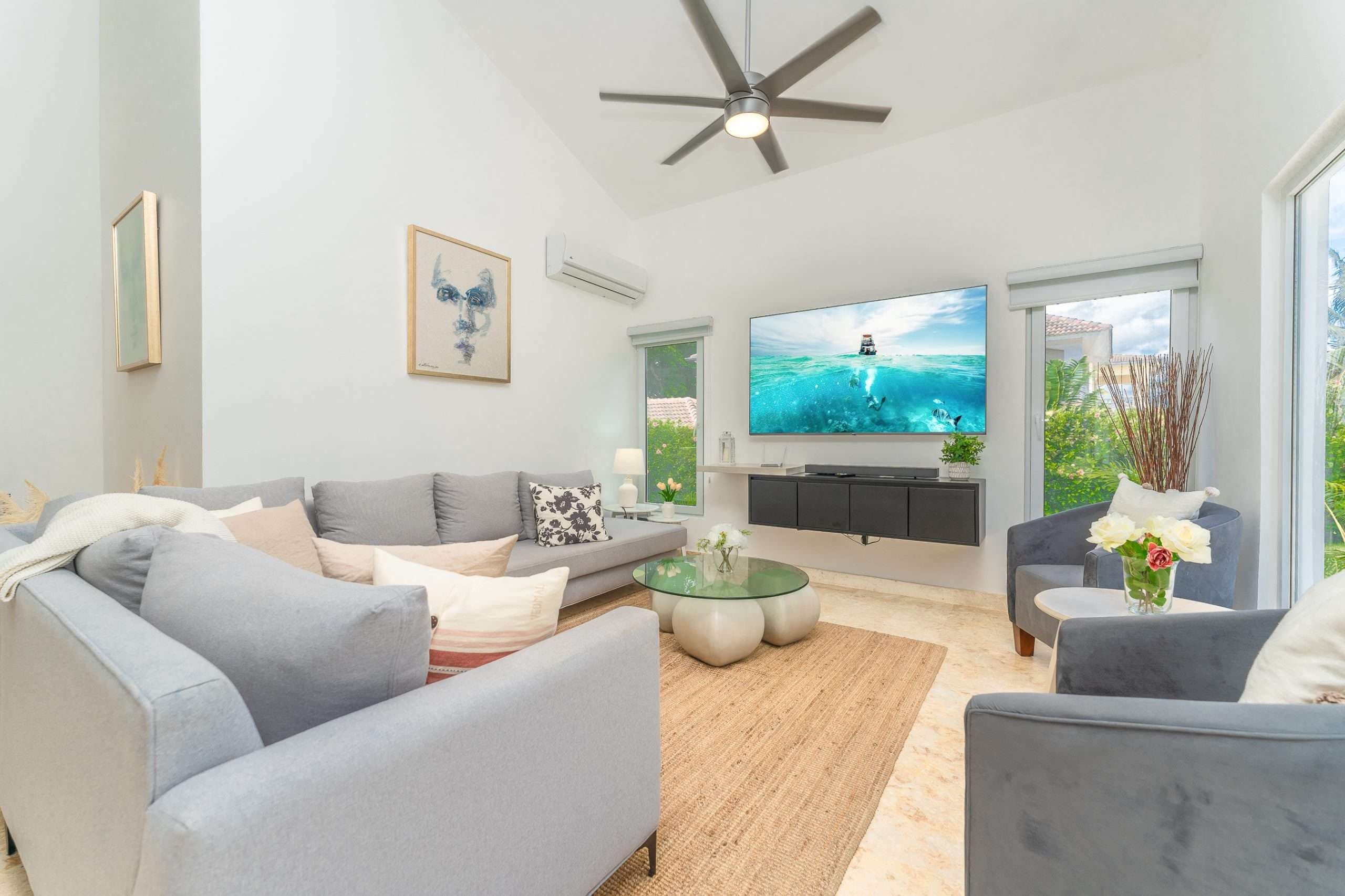 4-Bedroom Modern Villa with Private Pool in Sosúa, Built in 2022 — Living room