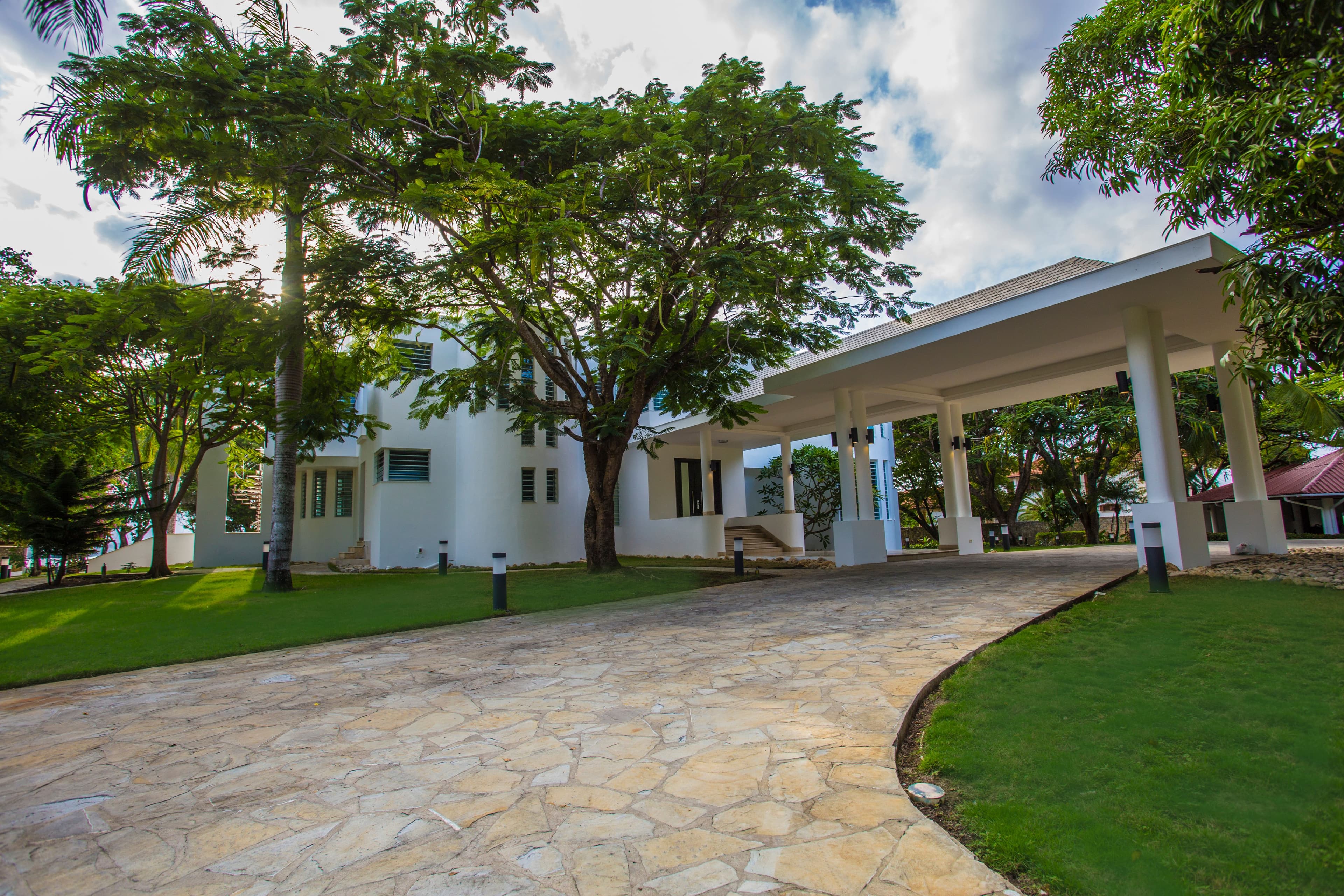 6-Bedroom Oceanfront Estate with Private Beach Access in Sosúa — Exterior