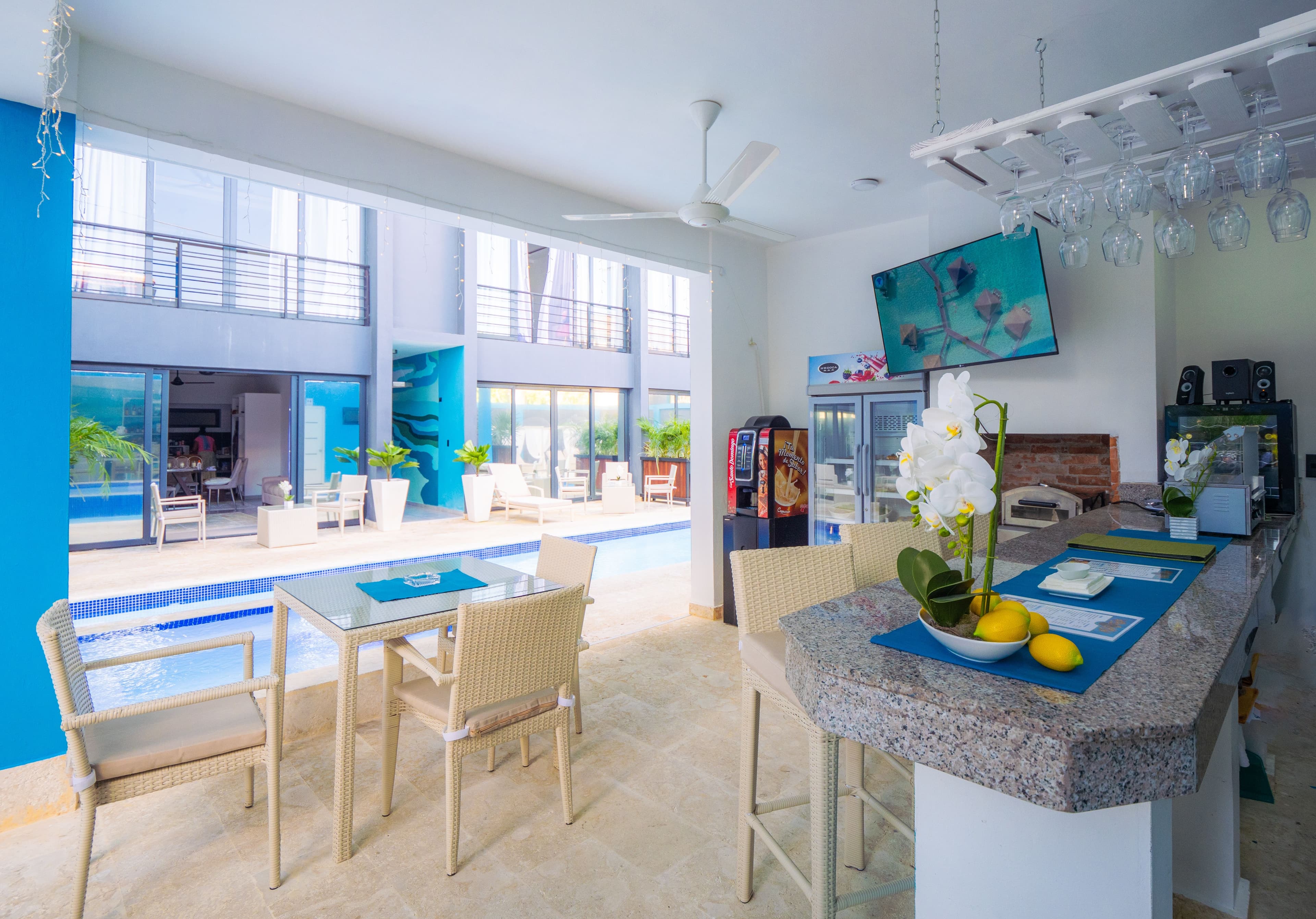2-Bedroom Turn-Key Condo at Rizz Suites - Sosúa — Restaurant & bar