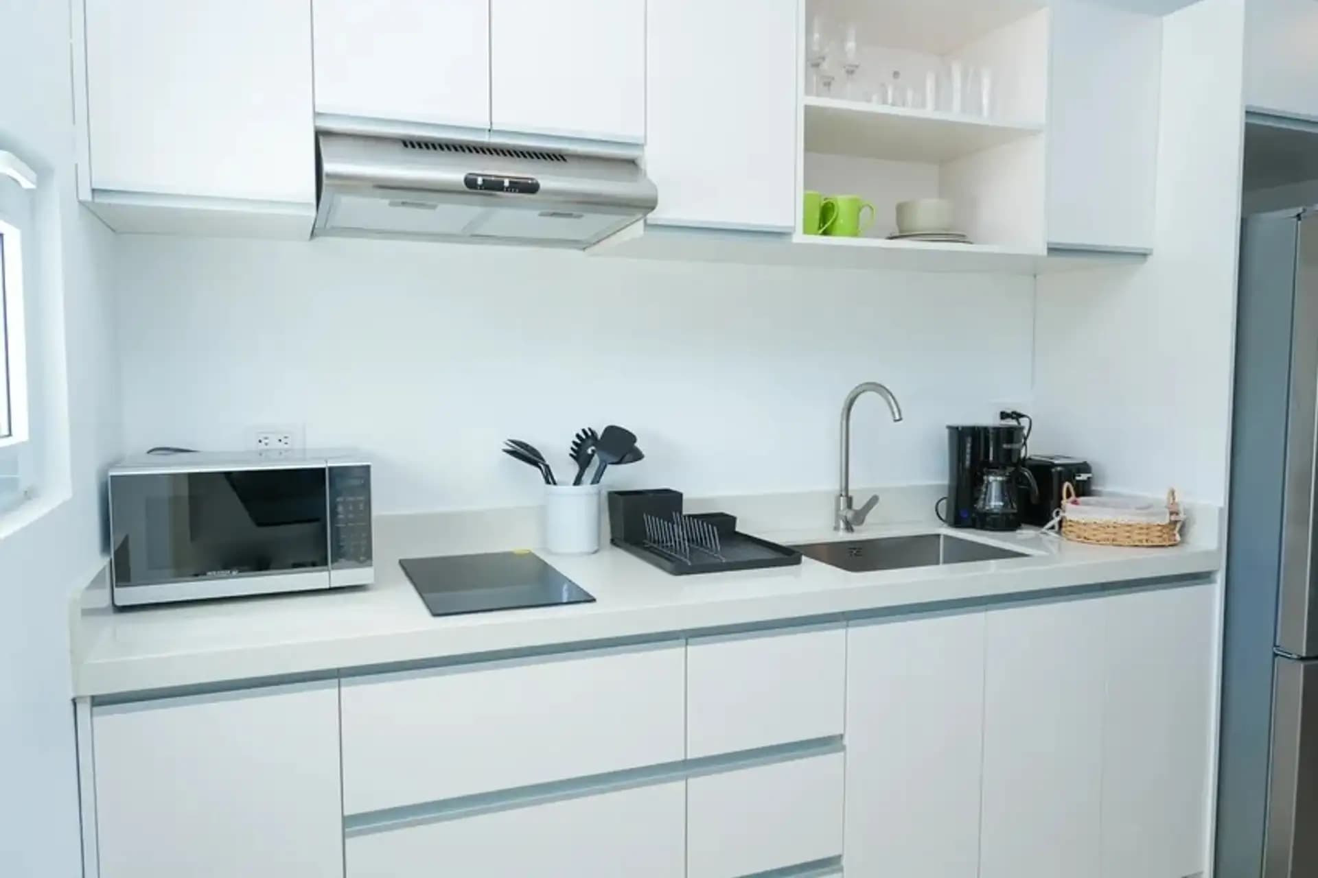 1-Bedroom Furnished Apartment with Shared Pool in Laguna City, Sosúa — Kitchen
