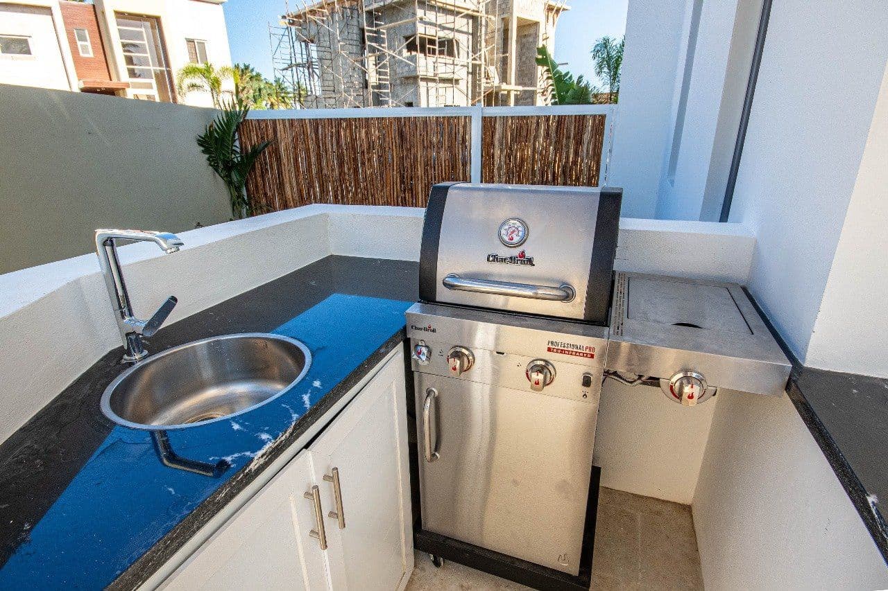 Villa mit 3 Schlafzimmern, Pool und Meerblick nahe Kite Beach in Cabarete — Terrasse