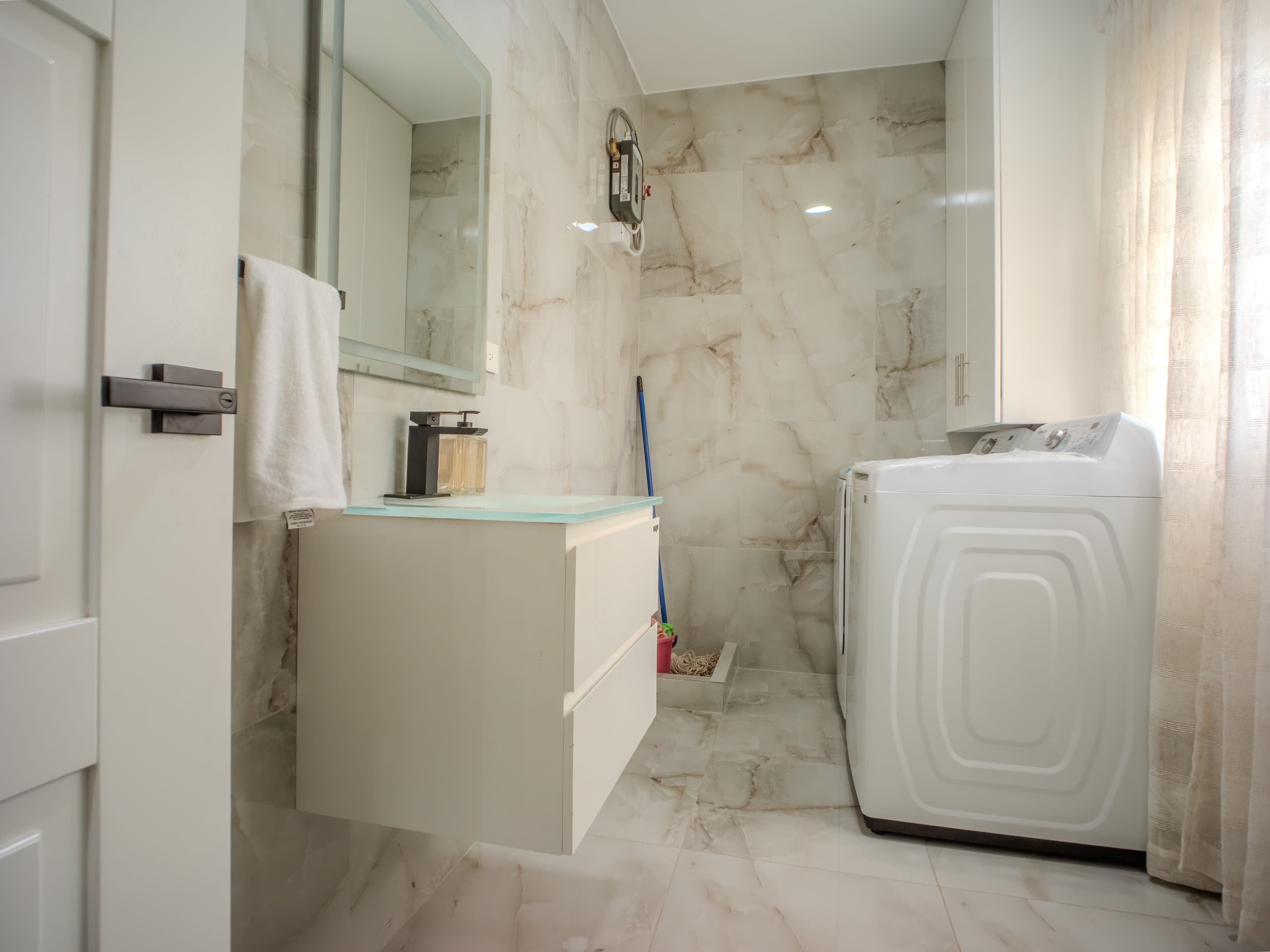 شقة من 3 غرف نوم بتشطيبات مطوّرة في Sosúa — Utility room