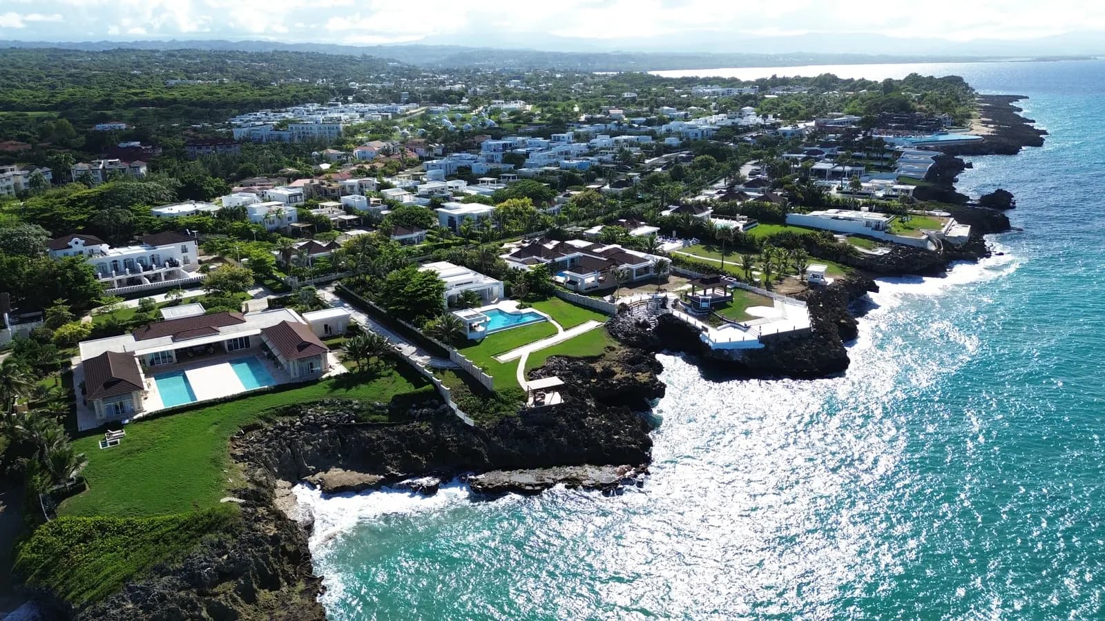 دليل Sosúa Ocean Village (2026): المنازل والأسعار ورسوم جمعية الملاك ونمط الحياة